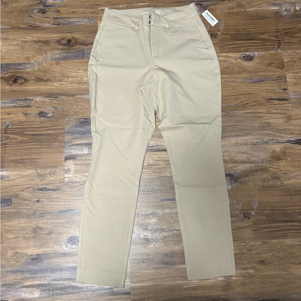 Old Navy Beige High Rise Skinny Pixie Pants - Size 8